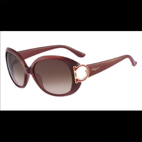Salvatore Ferragamo ladies sunglasses.  Only worn once. Ferragamo Salvatore Ferragamo Brown Gradient Rectangular  main image 4